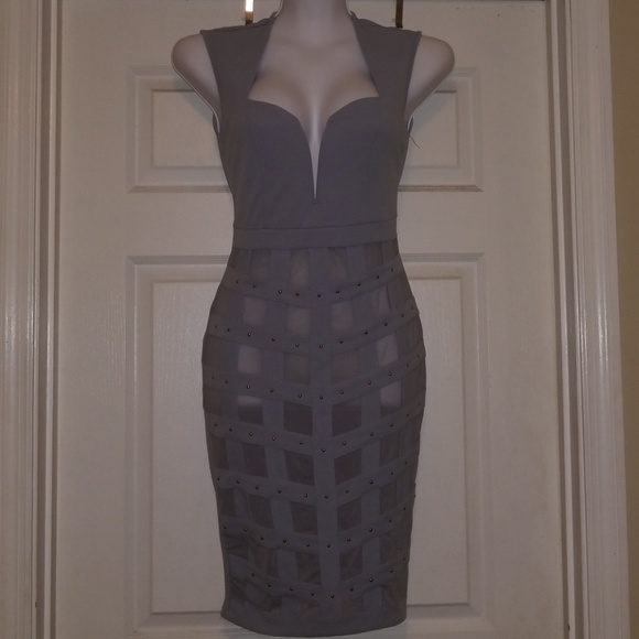 Dress - Picture 1 of 4